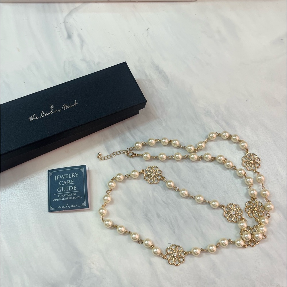 The Danbury Mint pearl necklace